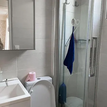 Parisien, Le Louis Blanc Apartment