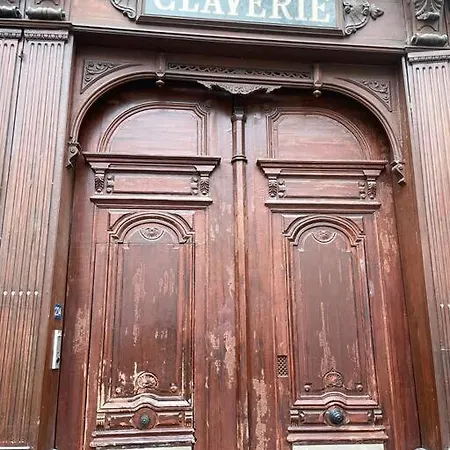 Parisien, Le Louis Blanc Apartment Paris